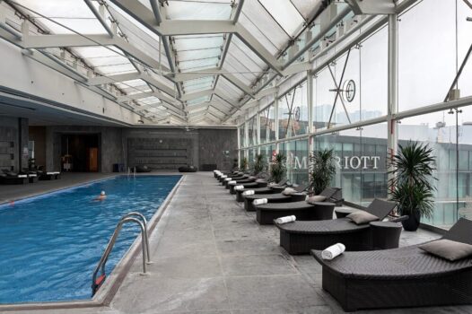 ベトナムハノイ　JW MARRIOTT　プール